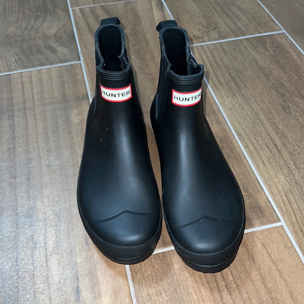 Ankle hunter boots matte black size 10 worn twice!